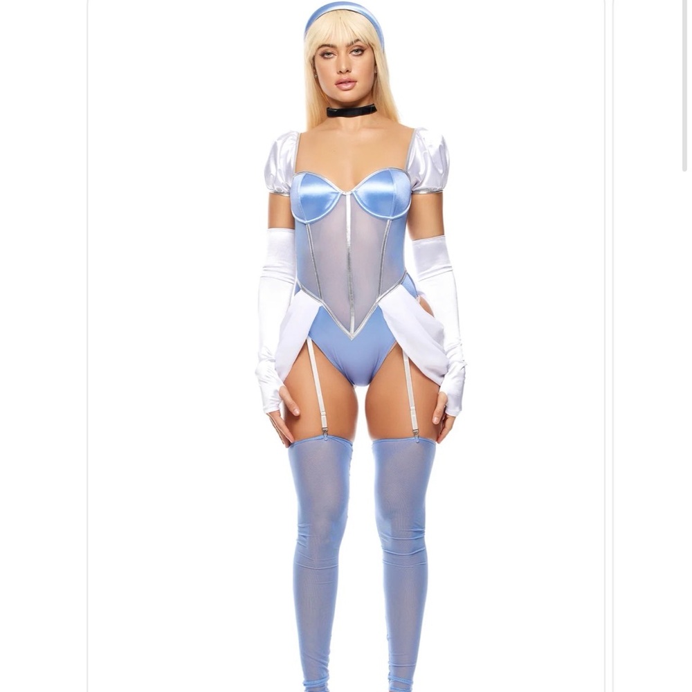 Brand new! Only tried on! Sexy Cinderella costume size M/L